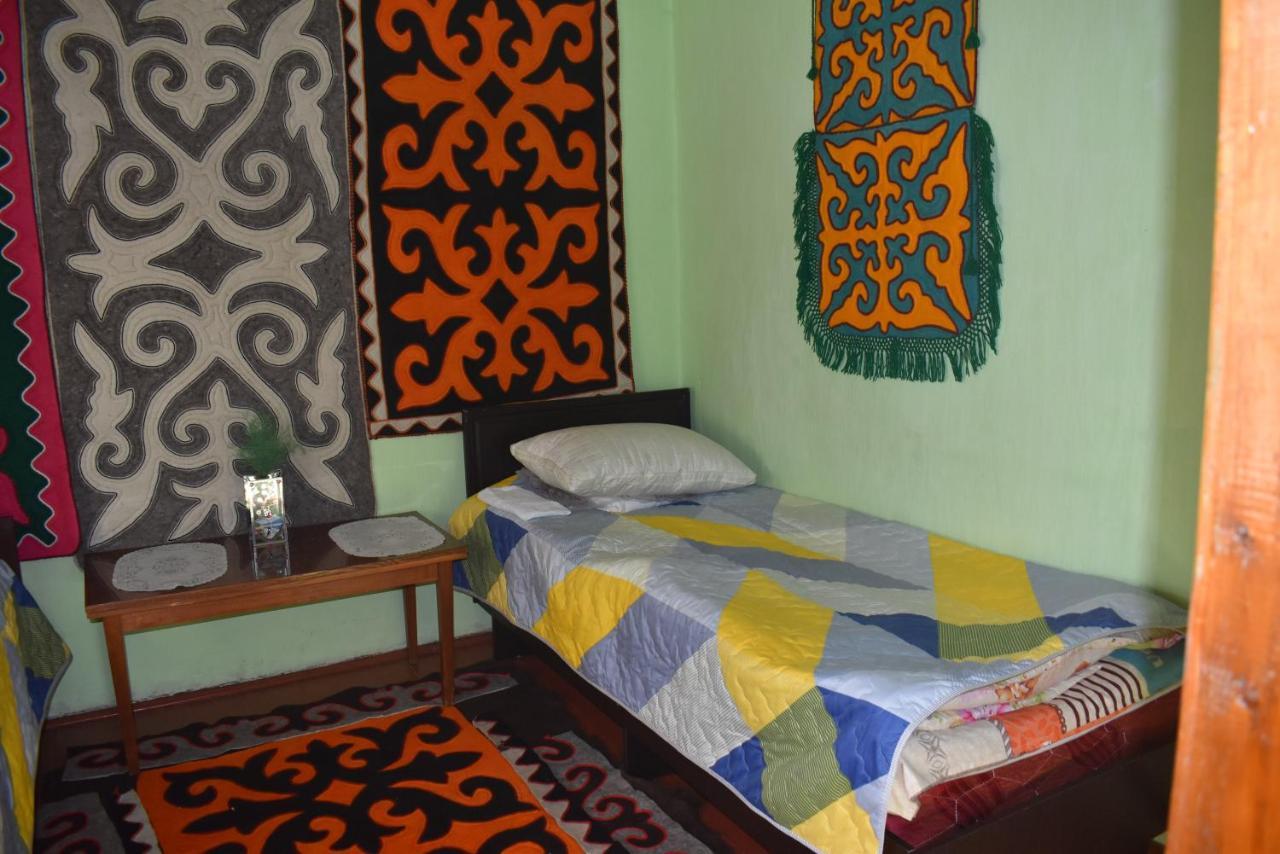 Guest House Oimo Balykchy Экстерьер фото